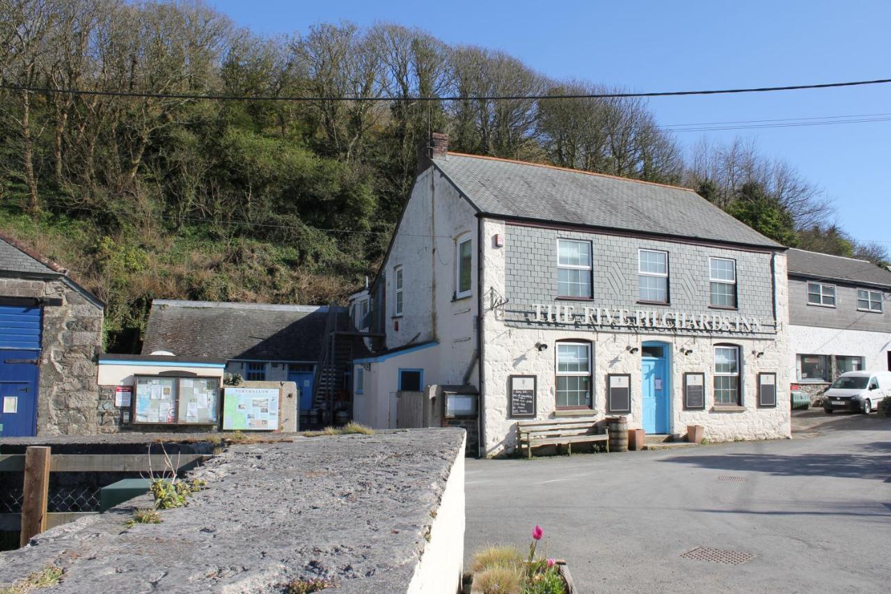 The Five Pilchards Inn Helston Bagian luar foto